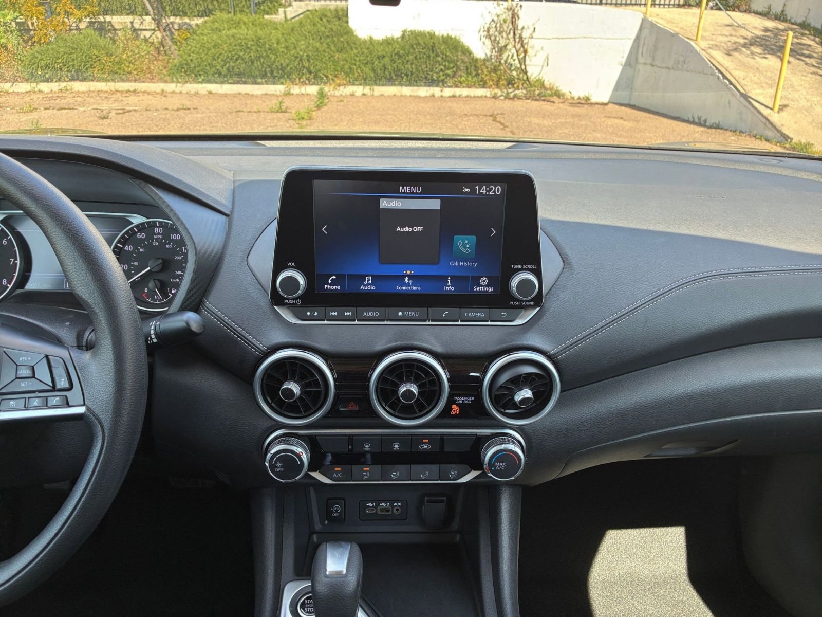 Used 2025 Nissan Sentra SV FWD image 17