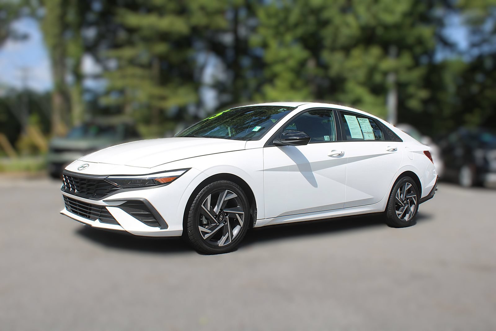 Used 2025 Hyundai Elantra Sport FWD image 3