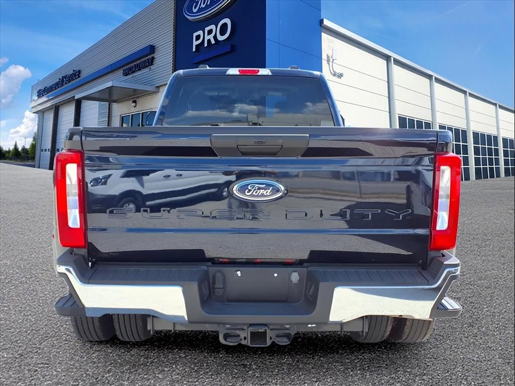 Used 2023 Ford F450 XLT image 21