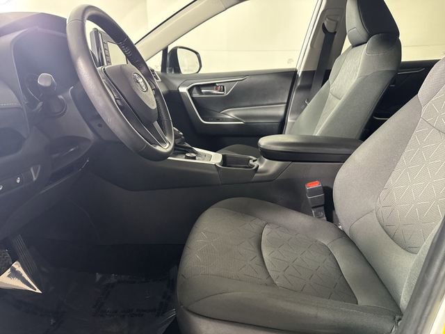 Used 2021 Toyota RAV4 XLE image 4