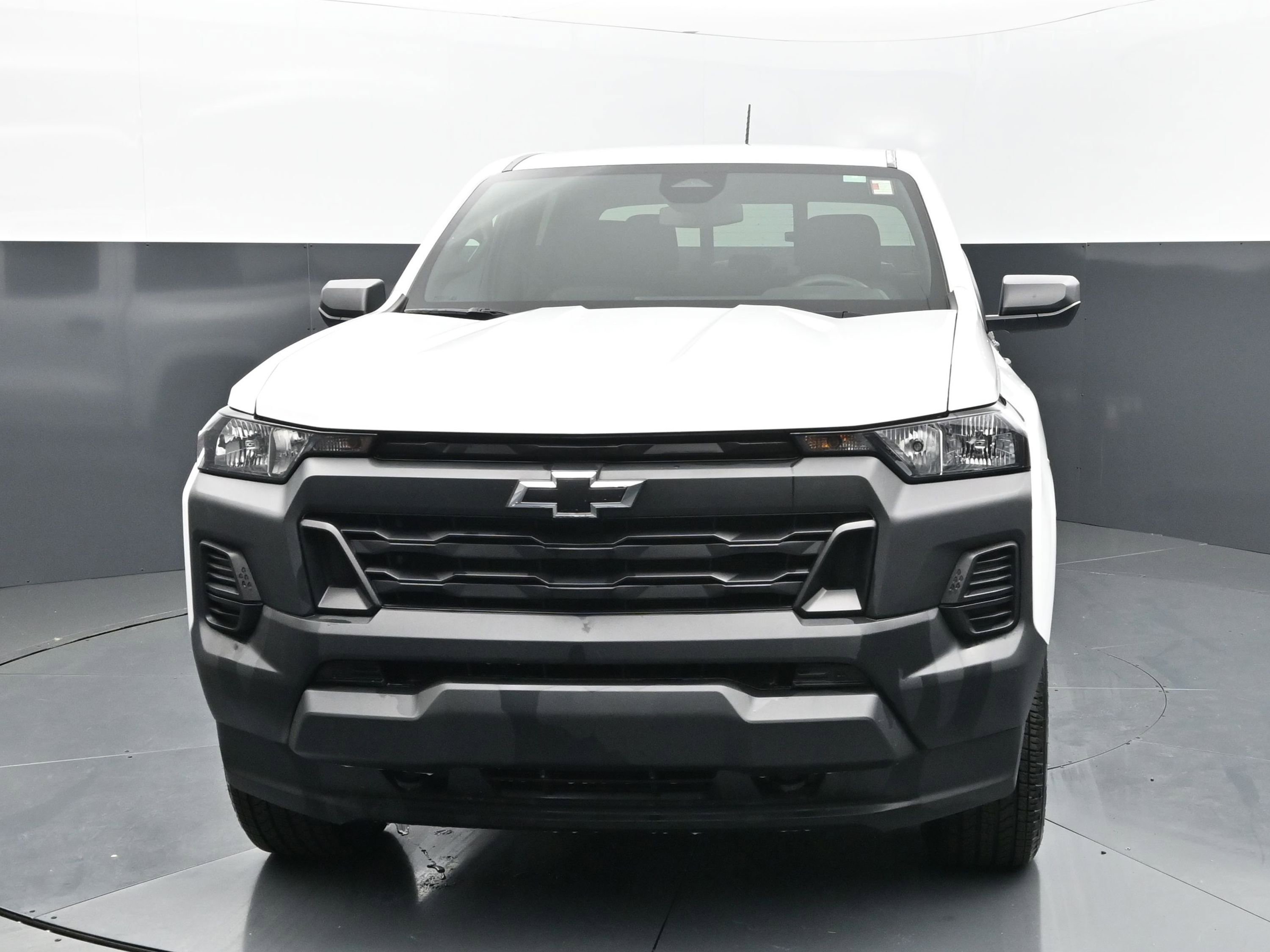 Used 2025 Chevrolet Colorado W/T image 8