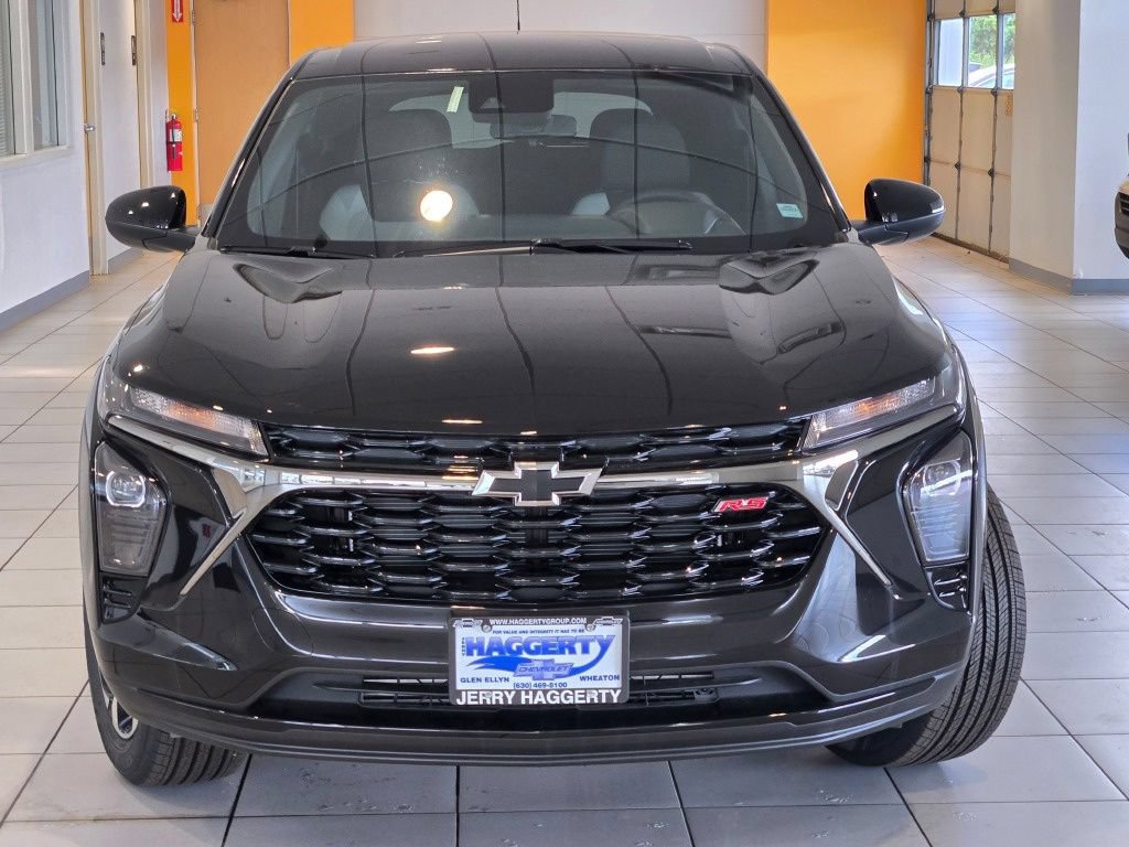 New 2026 Chevrolet Trax RS w/ Driver Confidence Package FWD image 3