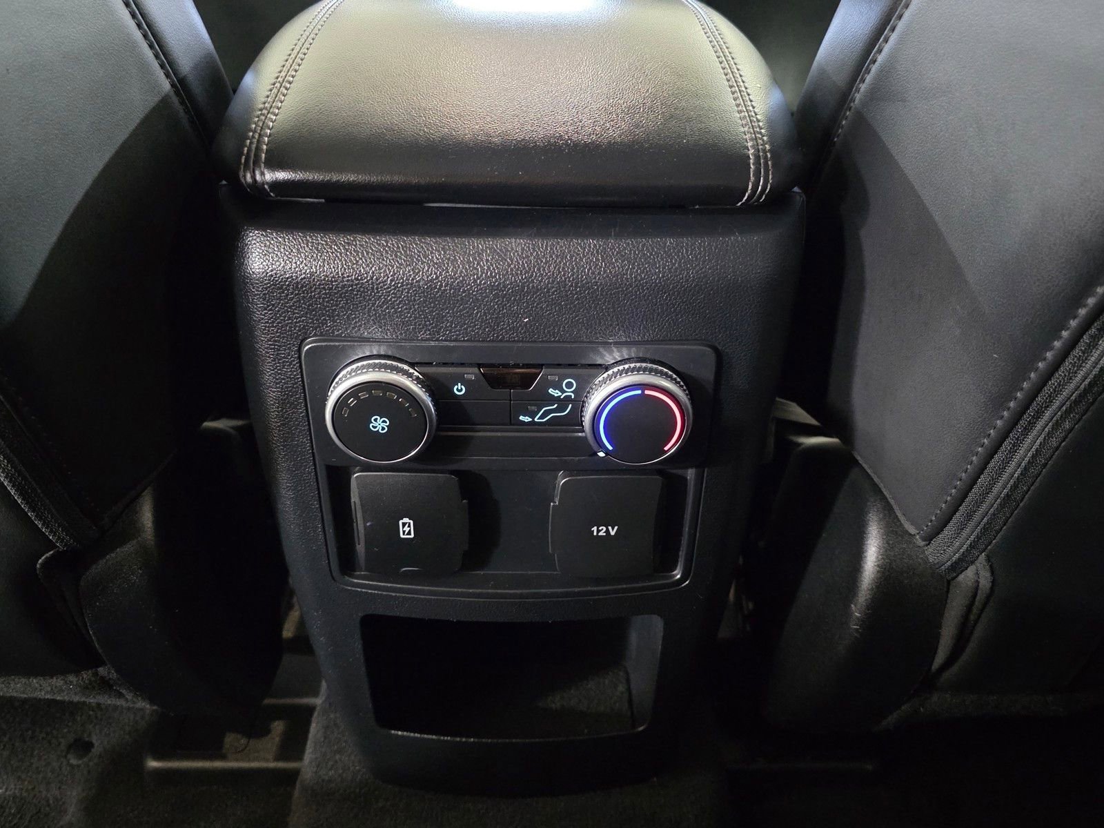 Used 2021 Ford Explorer XLT w/ Equipment Group 202A image 17