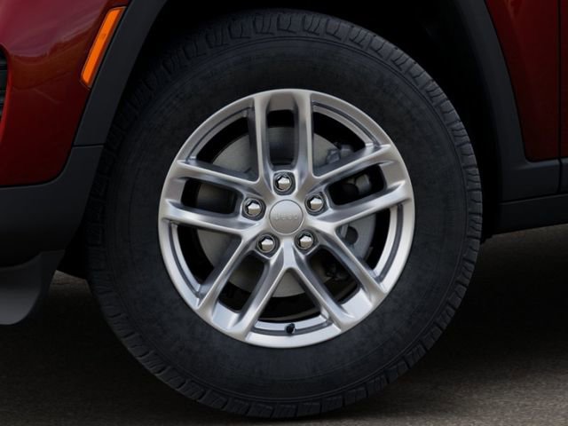 New 2025 Jeep Grand Cherokee Laredo w/ Luxury Tech Group I AWD/4WD image 8