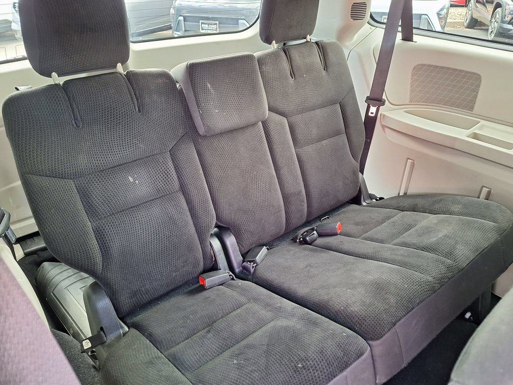 Used 2019 Dodge Grand Caravan SE FWD image 12