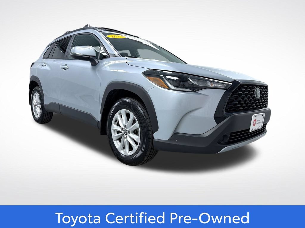 Certified 2023 Toyota Corolla Cross LE w/ Moonroof Package AWD/4WD video 1