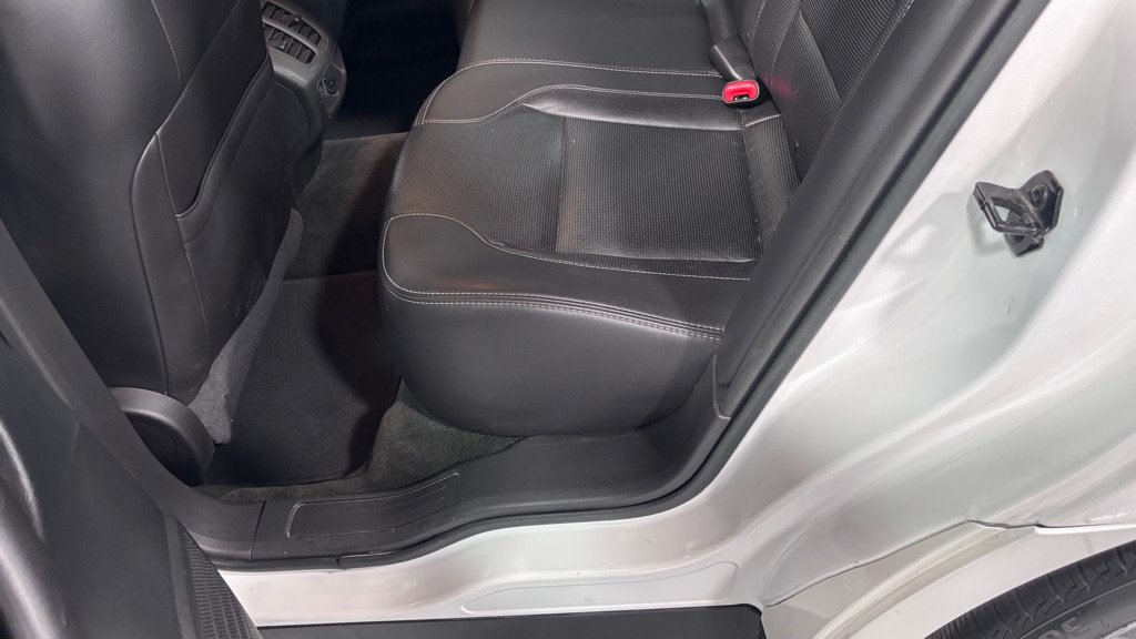 Used 2016 Ford Taurus Limited FWD image 22