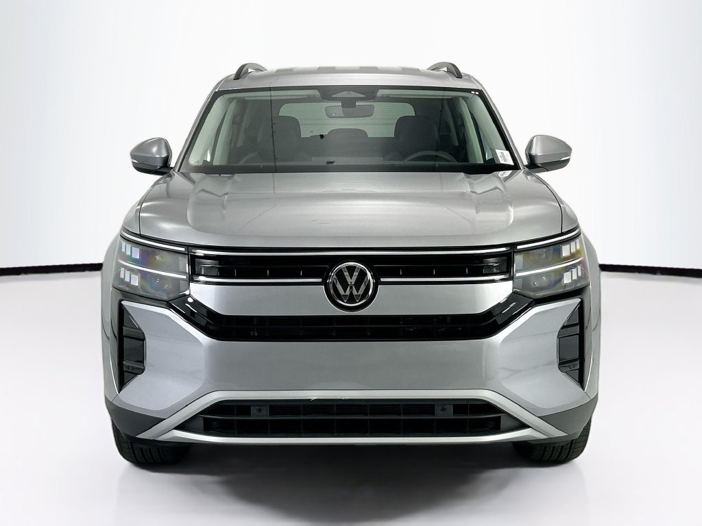 New 2027 Volkswagen Atlas SE FWD image 2