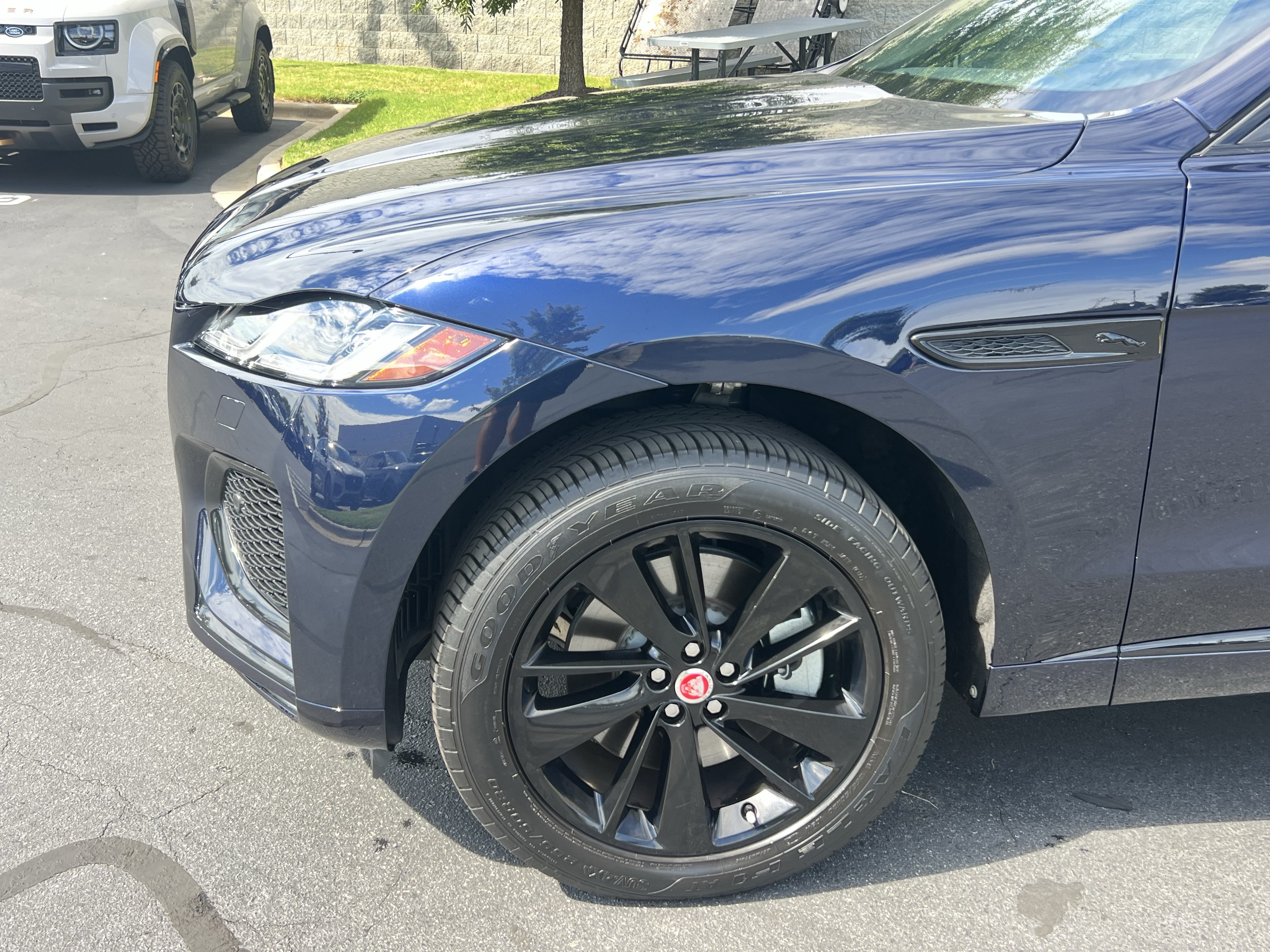 Certified 2023 Jaguar F-PACE R-Dynamic S AWD/4WD image 13