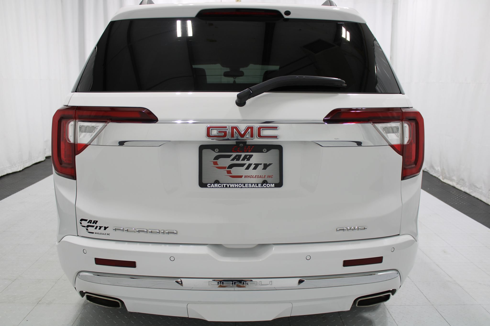 Used 2023 GMC Acadia Denali AWD/4WD image 7