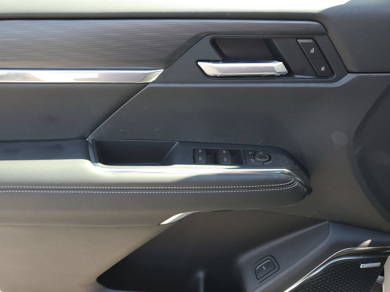 New 2027 GMC Acadia Elevation w/ Elevation Premium Package FWD image 17