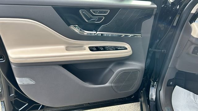 Used 2022 Lincoln Corsair FWD image 16