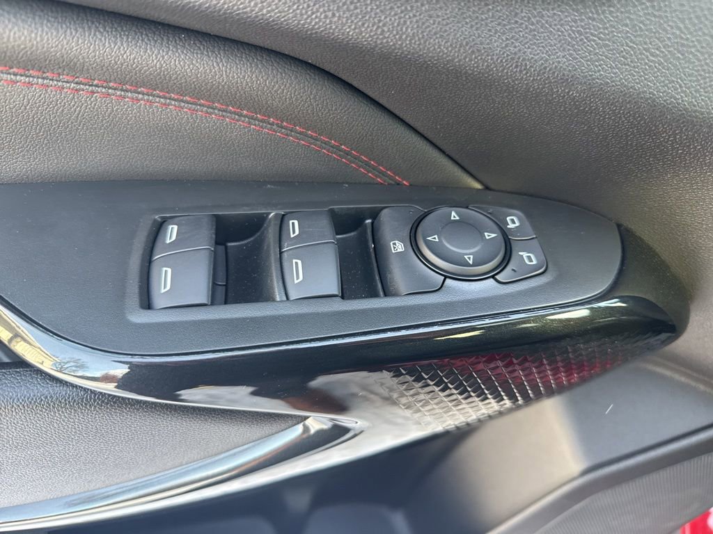 New 2026 Chevrolet Trax RS w/ Sunroof Package FWD image 25