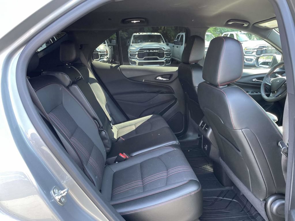 Used 2024 Chevrolet Equinox RS FWD image 17