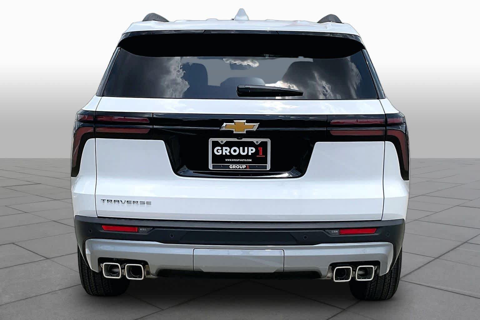 New 2026 Chevrolet Traverse LT w/ Driver Confidence Package FWD image 5