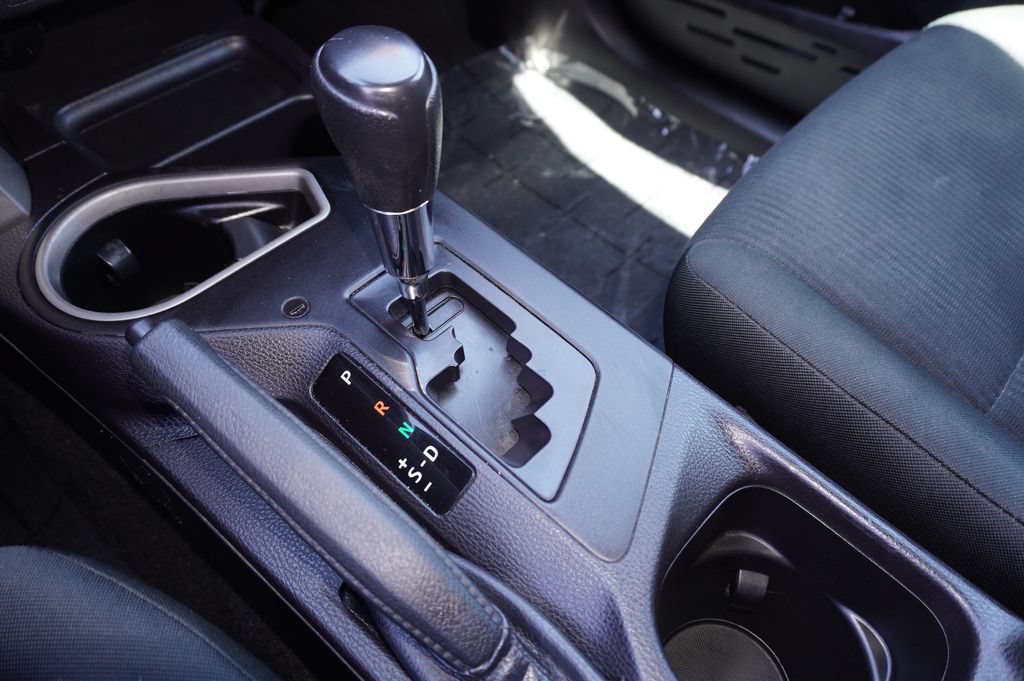 Used 2018 Toyota RAV4 LE w/ All Weather Liner Package FWD image 17