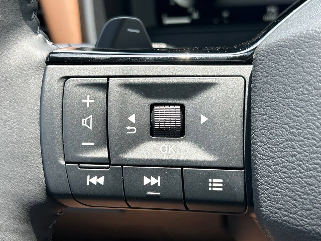 Used 2026 Nissan Rogue Platinum AWD/4WD image 27