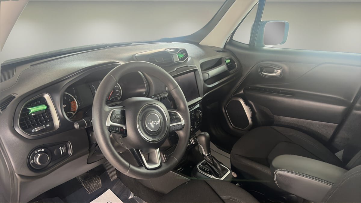 Used 2023 Jeep Renegade Latitude AWD/4WD image 15