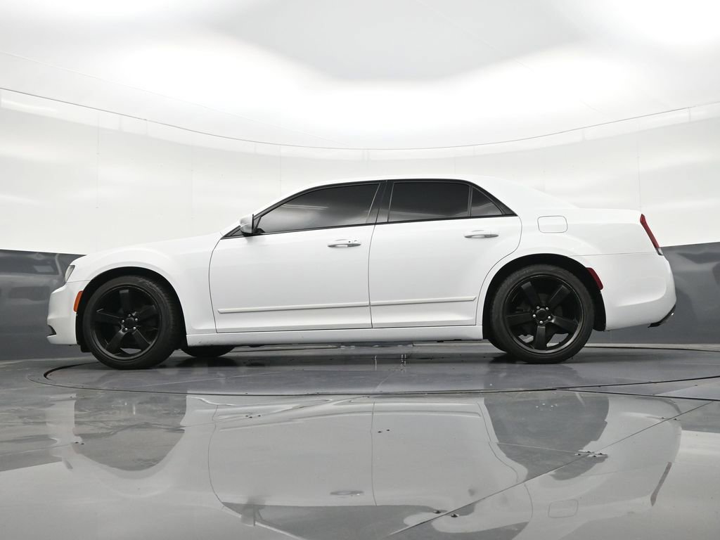 Used 2020 Chrysler 300 S image 24