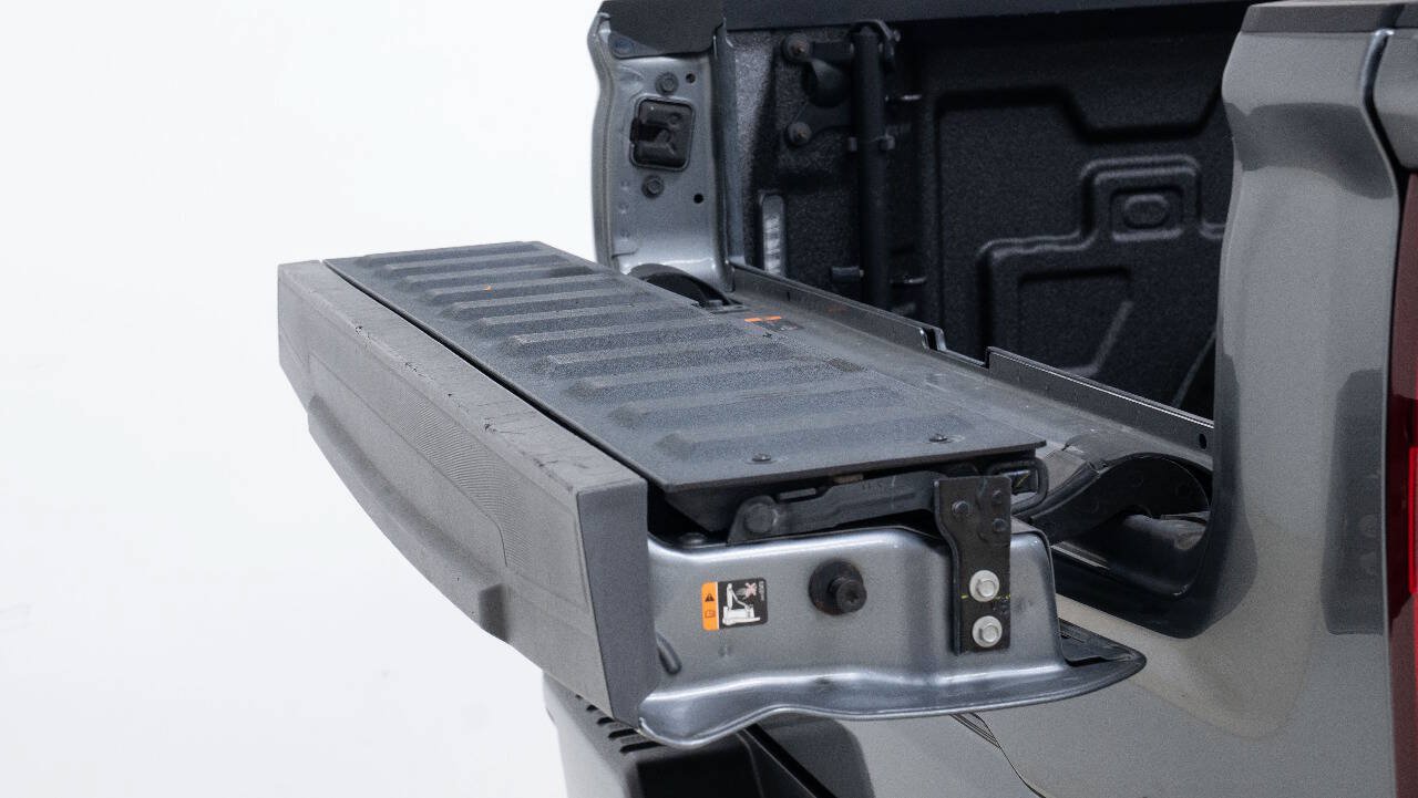 Used 2021 Chevrolet Silverado 1500 Custom w/ LPO, Dark Essentials Package RWD image 82