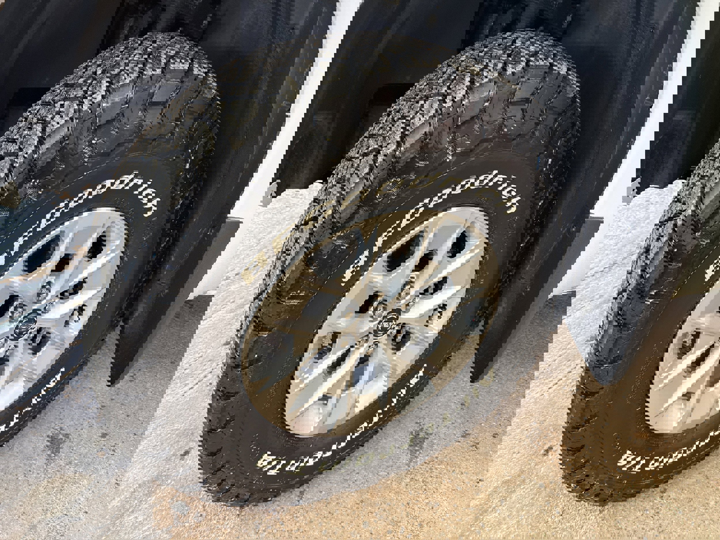 Used 2024 Nissan Frontier SV w/ Technology Package image 4