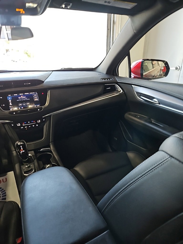 Used 2023 Cadillac XT5 Luxury image 24