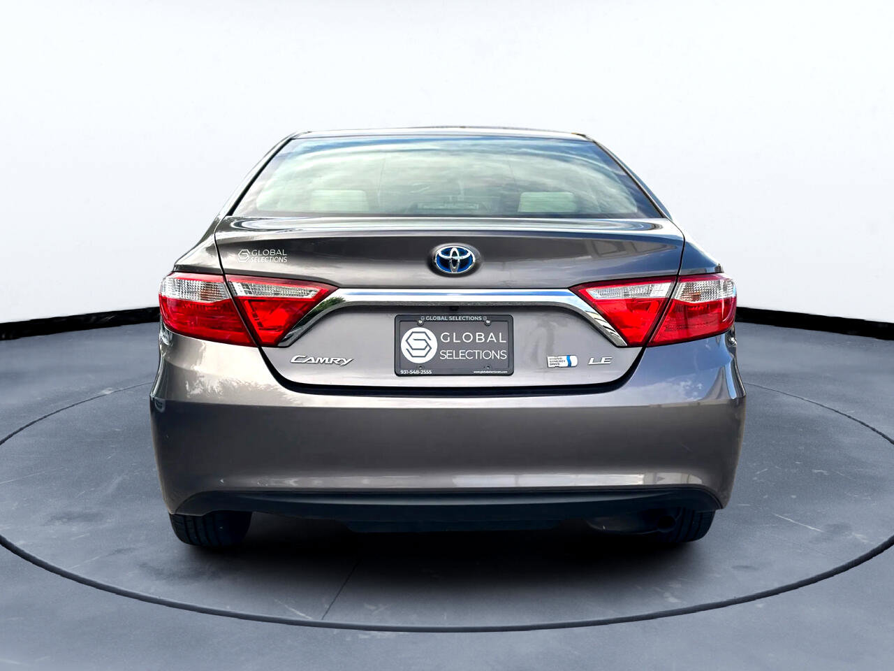 Used 2015 Toyota Camry LE image 6