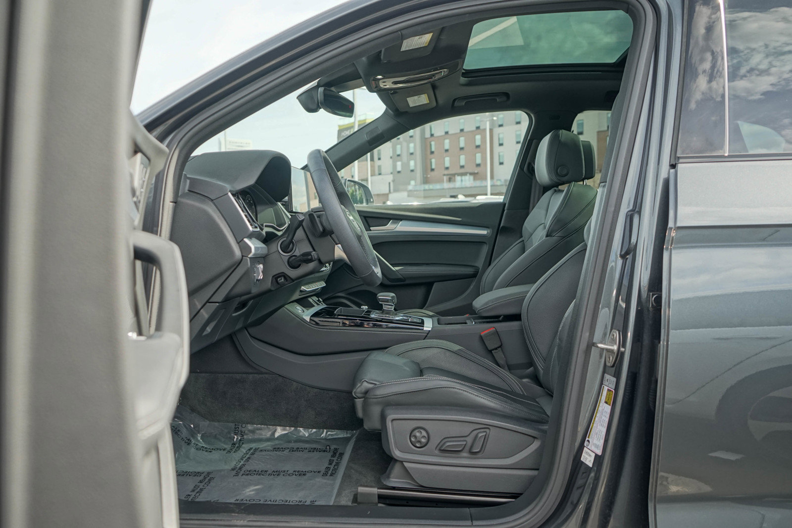 Used 2024 Audi Q5 2.0T Prestige image 13