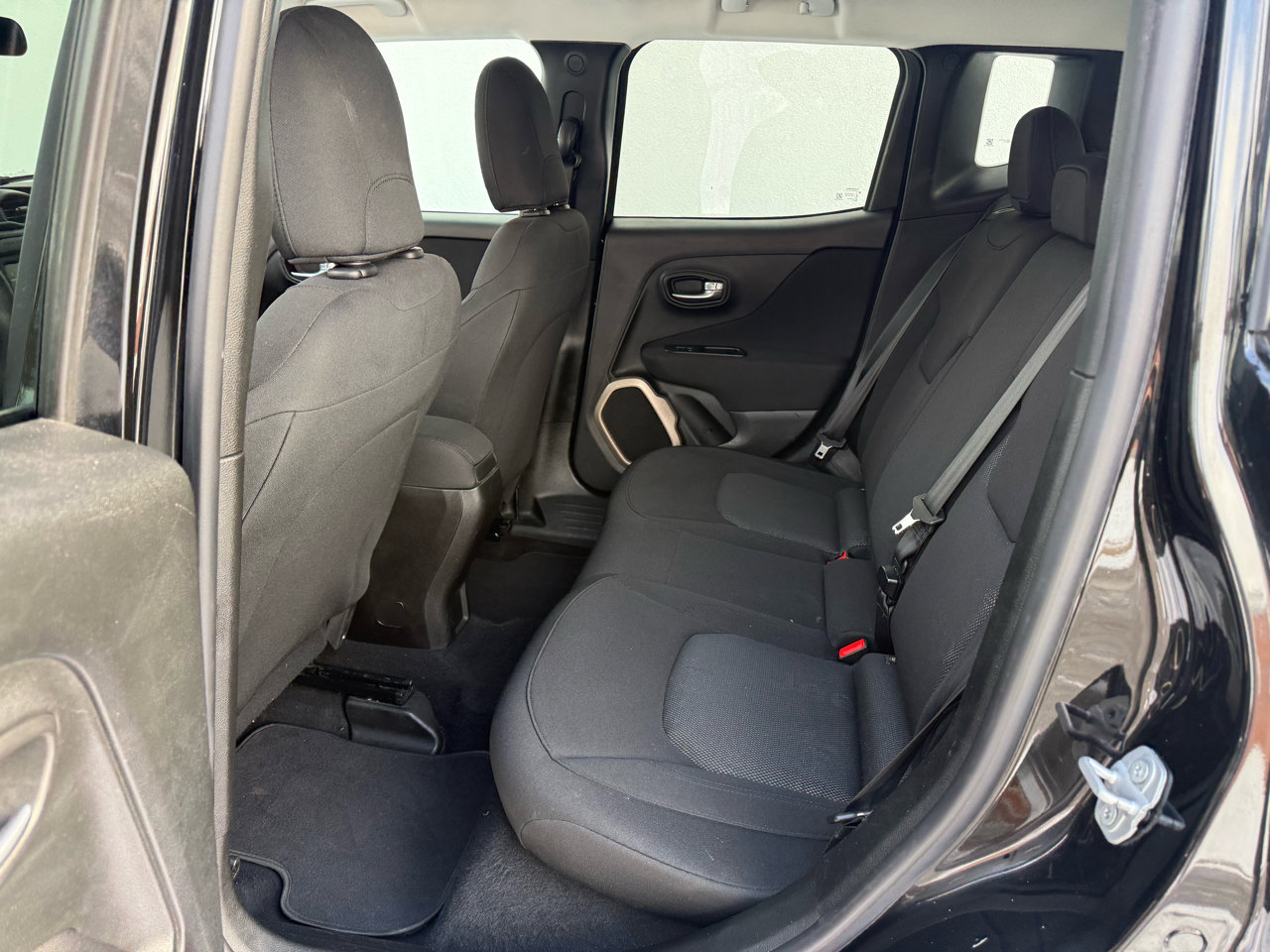 Used 2017 Jeep Renegade Sport w/ Power & Air Group image 19