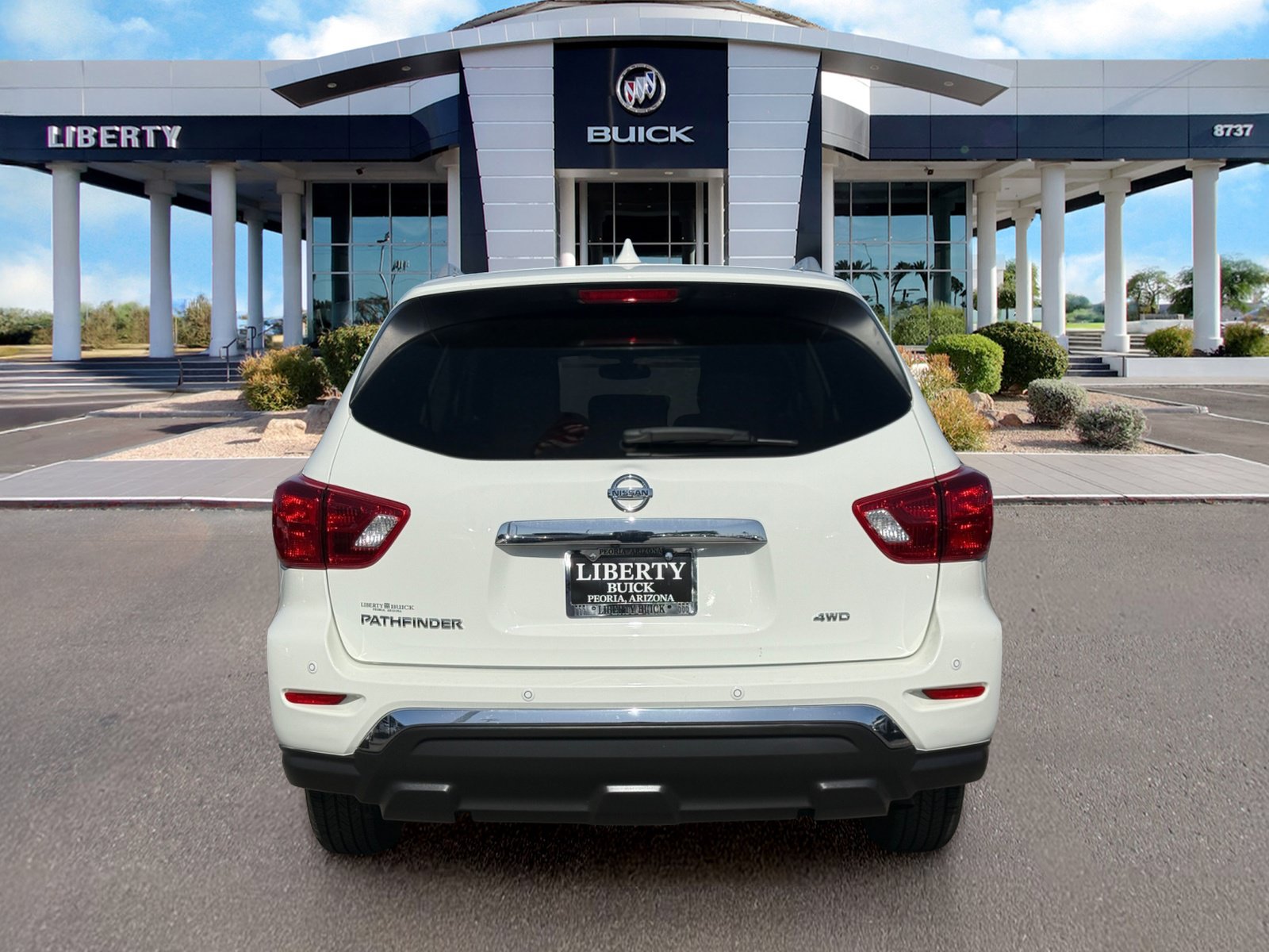 Used 2020 Nissan Pathfinder S AWD/4WD image 5