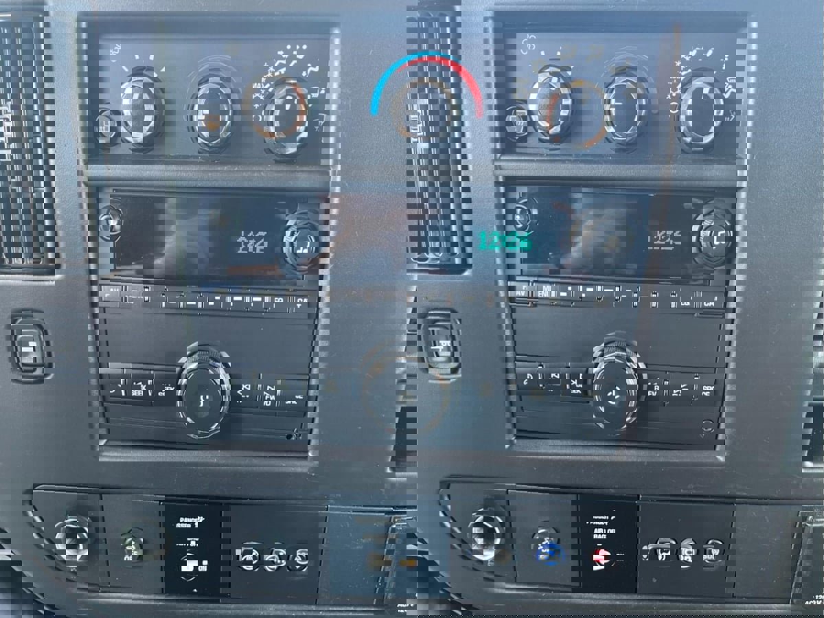 Used 2020 Chevrolet Express 3500 LS image 12