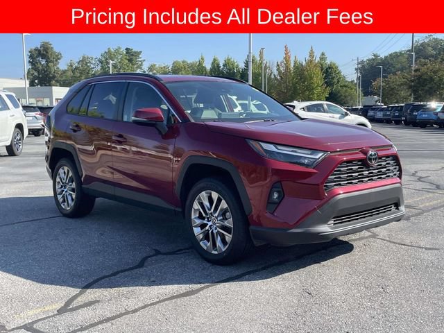 Used 2022 Toyota RAV4 XLE Premium AWD/4WD image 7