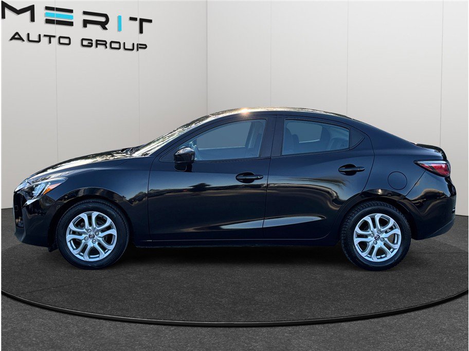 Used 2016 Scion iA image 5