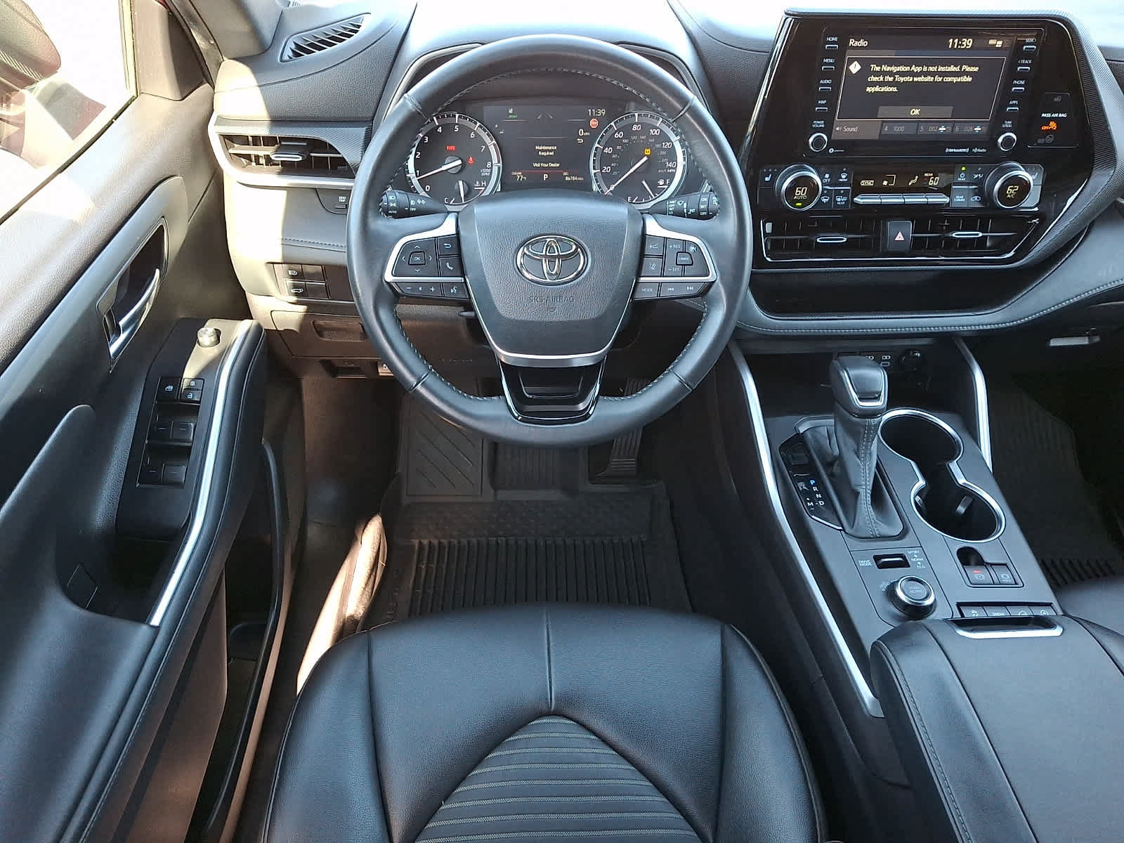 Used 2022 Toyota Highlander XSE AWD/4WD image 15