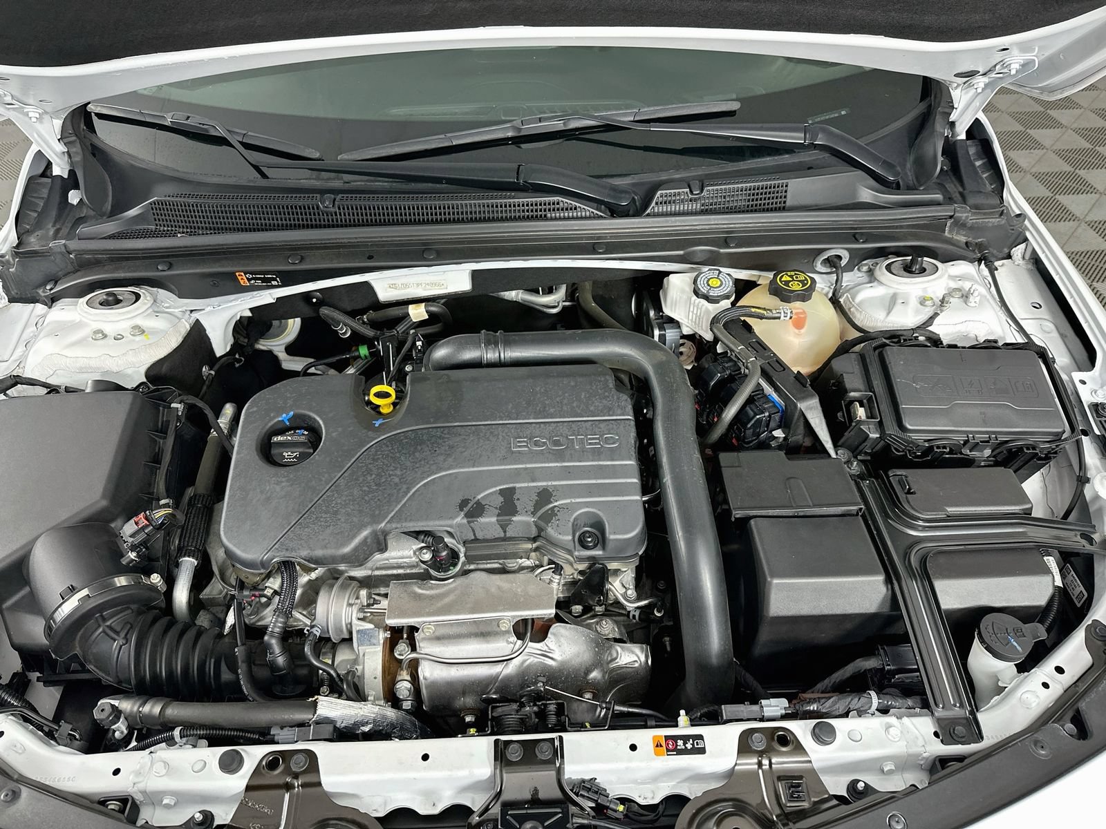 Used 2023 Chevrolet Malibu LT FWD image 31