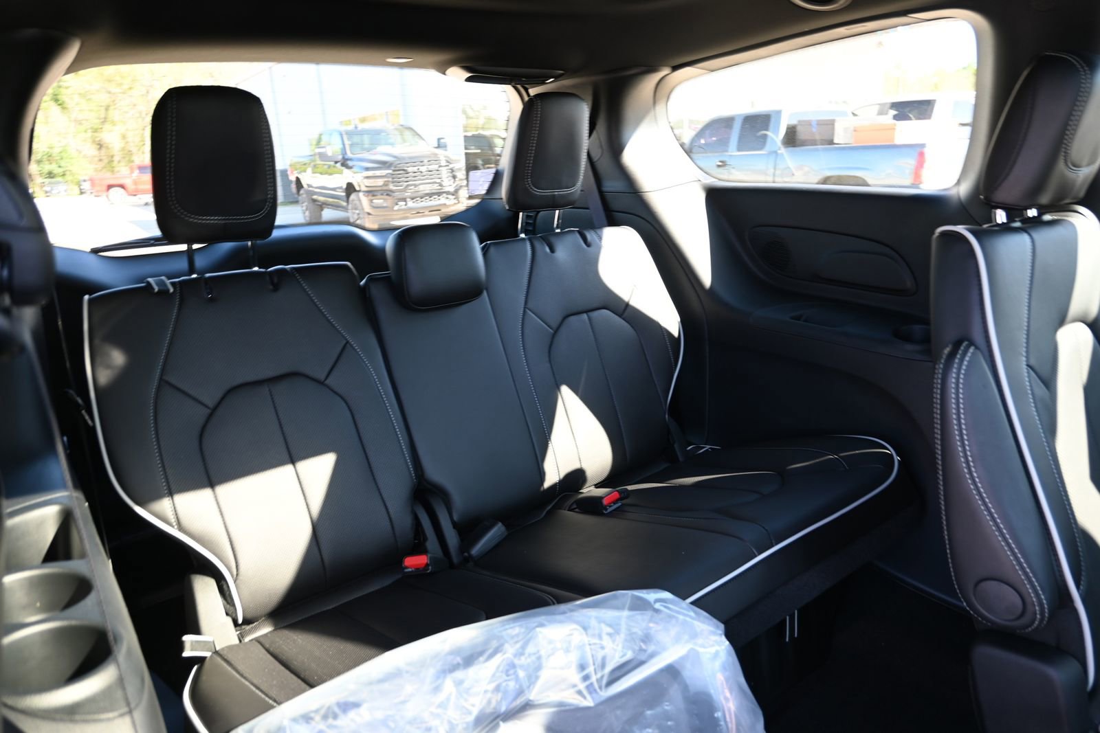 New 2026 Chrysler Pacifica Limited image 23