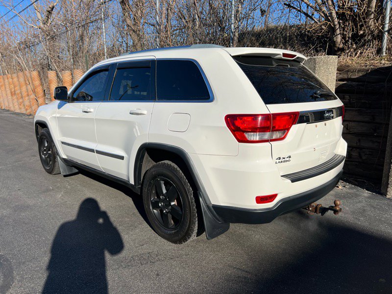 Used 2011 Jeep Grand Cherokee Laredo image 7