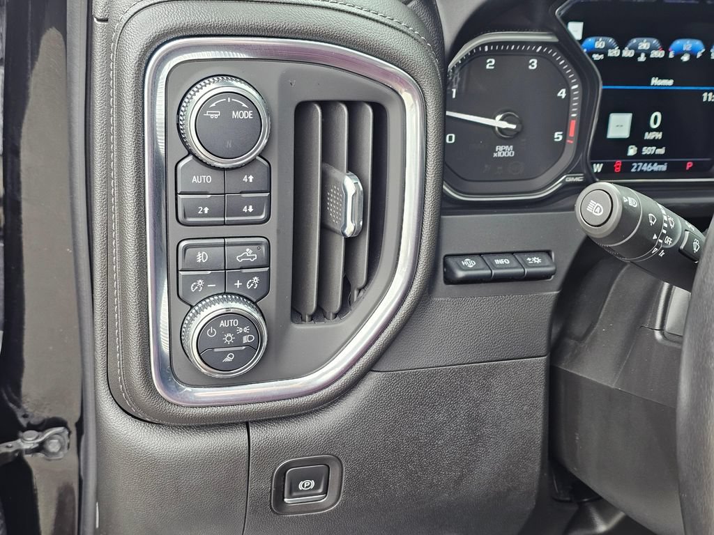 Used 2022 GMC Sierra 3500 Denali w/ Denali Black Diamond Edition AWD/4WD image 28