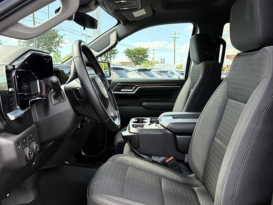 Used 2023 Chevrolet Silverado 1500 LT AWD/4WD image 9