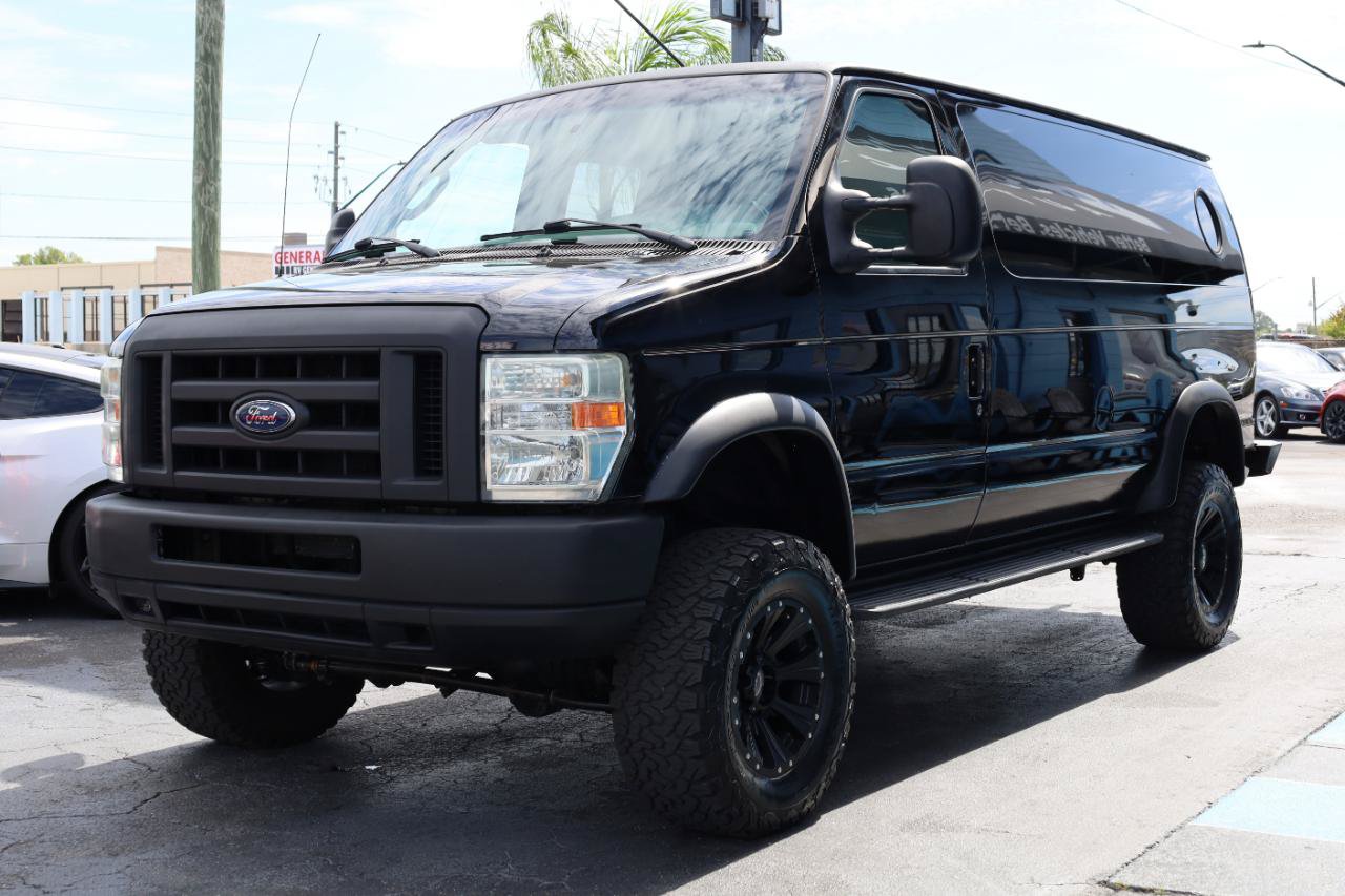 Used 2008 Ford E-350 and Econoline 350 Super Duty RWD image 2