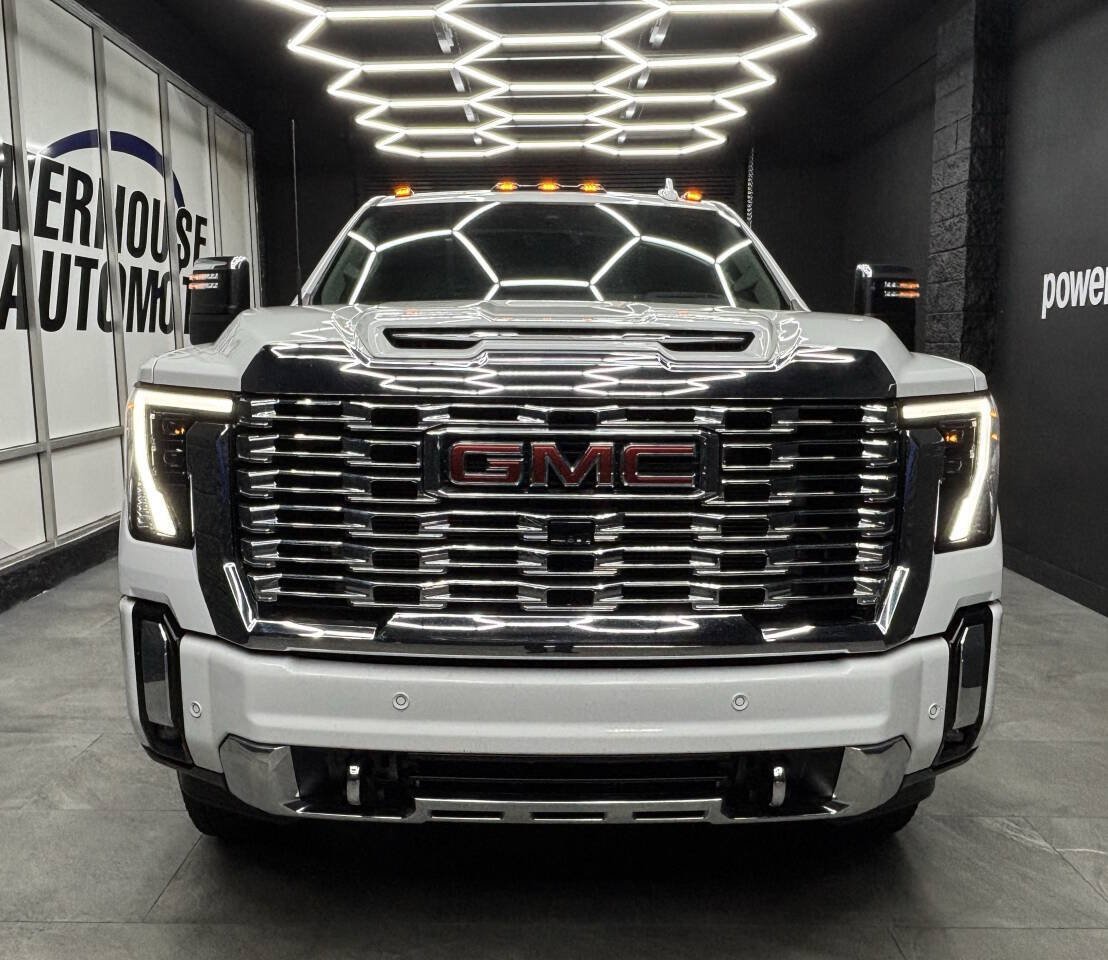 Used 2025 GMC Sierra 3500 Denali w/ Denali Reserve Package AWD/4WD image 13
