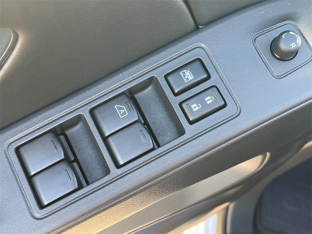 New 2025 Nissan Frontier SV image 15