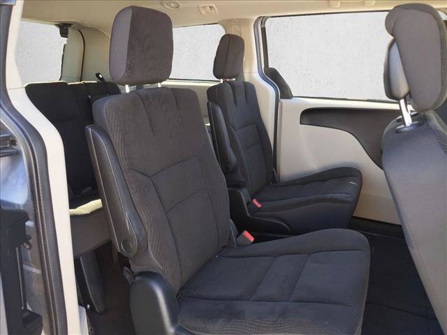 Used 2018 Dodge Grand Caravan SE w/ UConnect Hands-Free Group FWD image 18