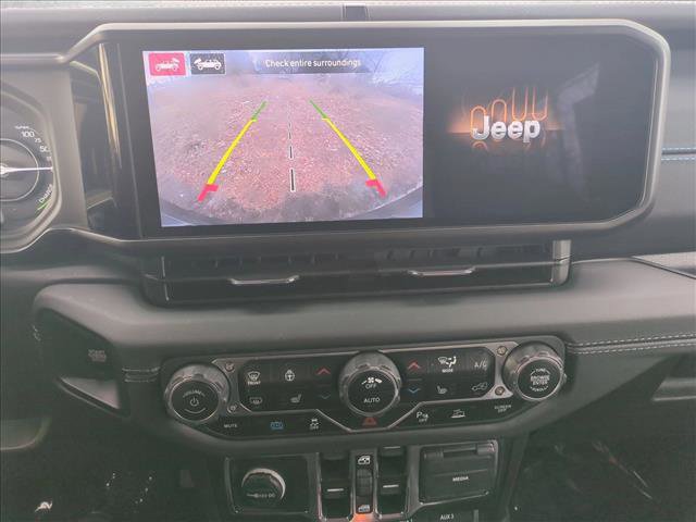 Used 2024 Jeep Wrangler High Altitude image 14