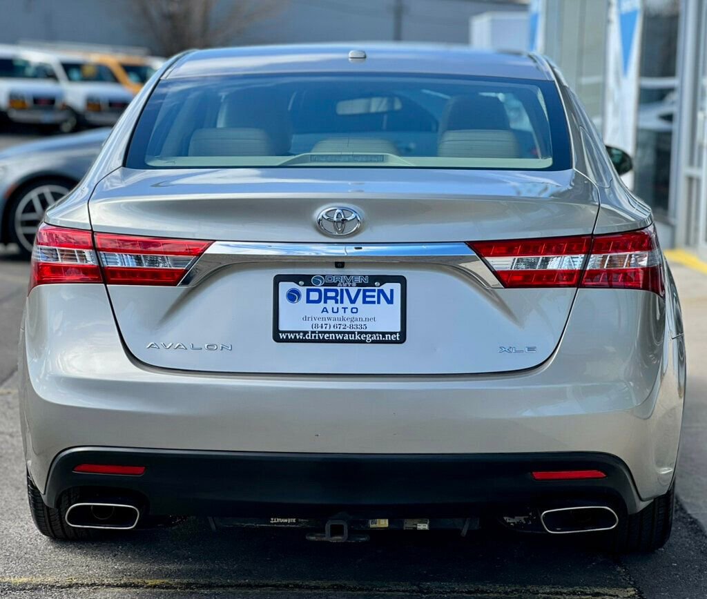 Used 2014 Toyota Avalon XLE Premium image 4
