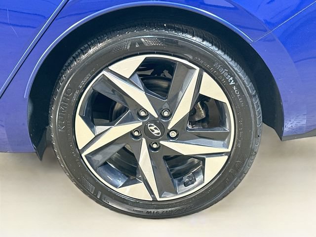 Used 2023 Hyundai Elantra SEL w/ Convenience Package FWD image 7