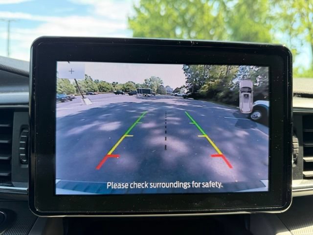 Certified 2024 Ford Explorer XLT w/ Equipment Group 202A AWD/4WD image 17