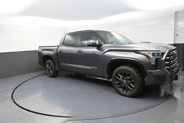 Used 2024 Toyota Tundra Platinum AWD/4WD image 32