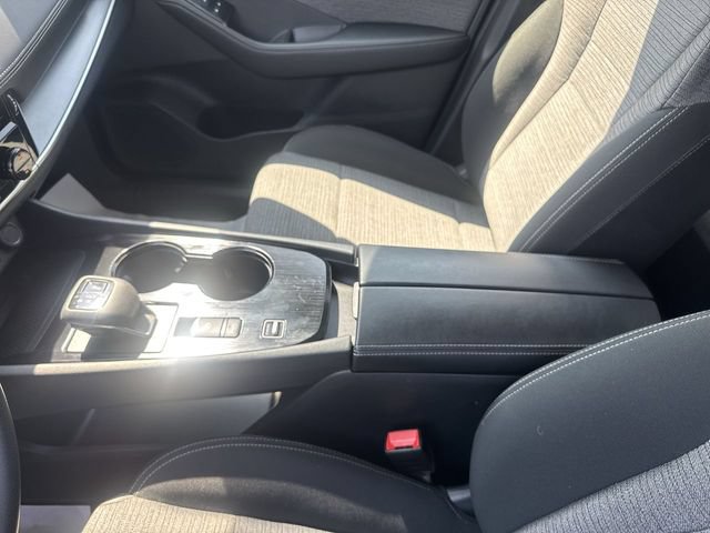 Used 2023 Nissan Rogue SV FWD image 21