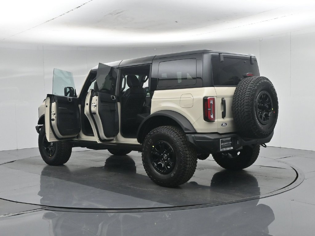 New 2026 Ford Bronco Badlands w/ Wildtrak Package AWD/4WD image 34